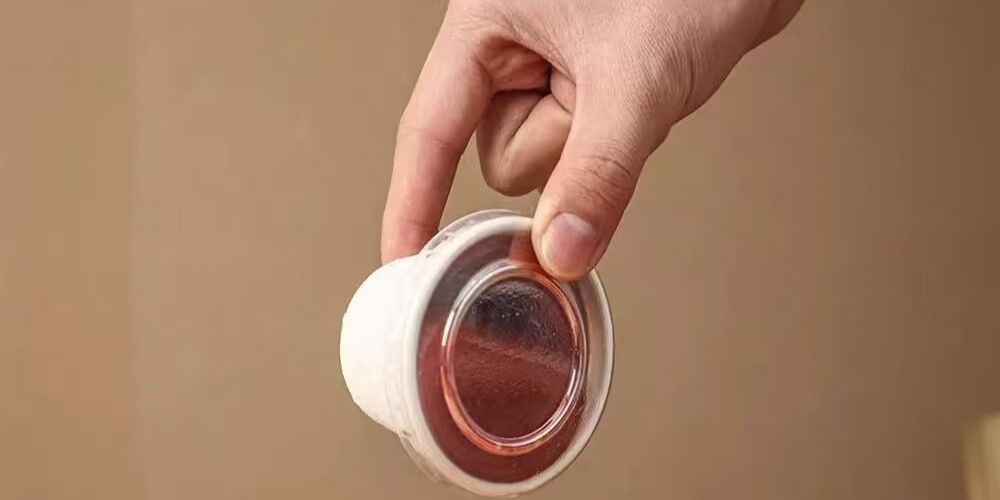 sauce cup secure lids